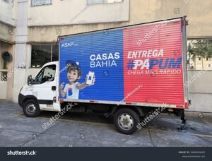 caminhao de entrega casas bahia na estrada