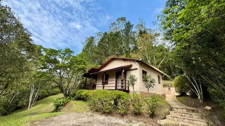 casas residenciais tipicas em itapecerica serra