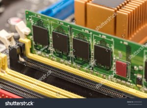 foto de modulos de memoria ram instalados na placa mae
