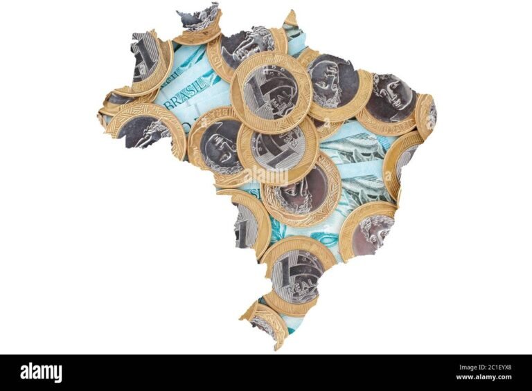 mapa do brasil com moedas e notas ao redor