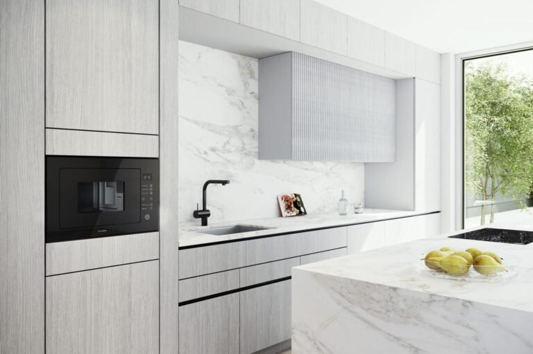 microondas moderno em cozinha elegante