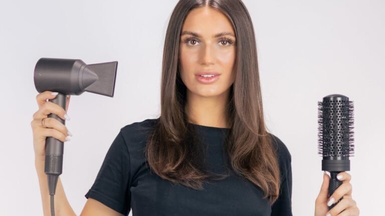 Qual a Melhor Escova para Usar com Secador e Garantir Cabelos Perfeitos 4 Qual a Melhor Escova para Usar com Secador e Garantir Cabelos Perfeitos