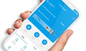 smartphone mostrando app mercado pago aberto