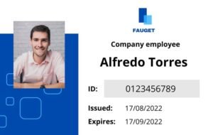 trabalhador assinando carteira de trabalho