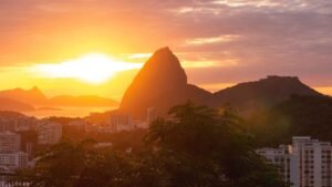 vista panoramica do pao de acucar ao entardecer
